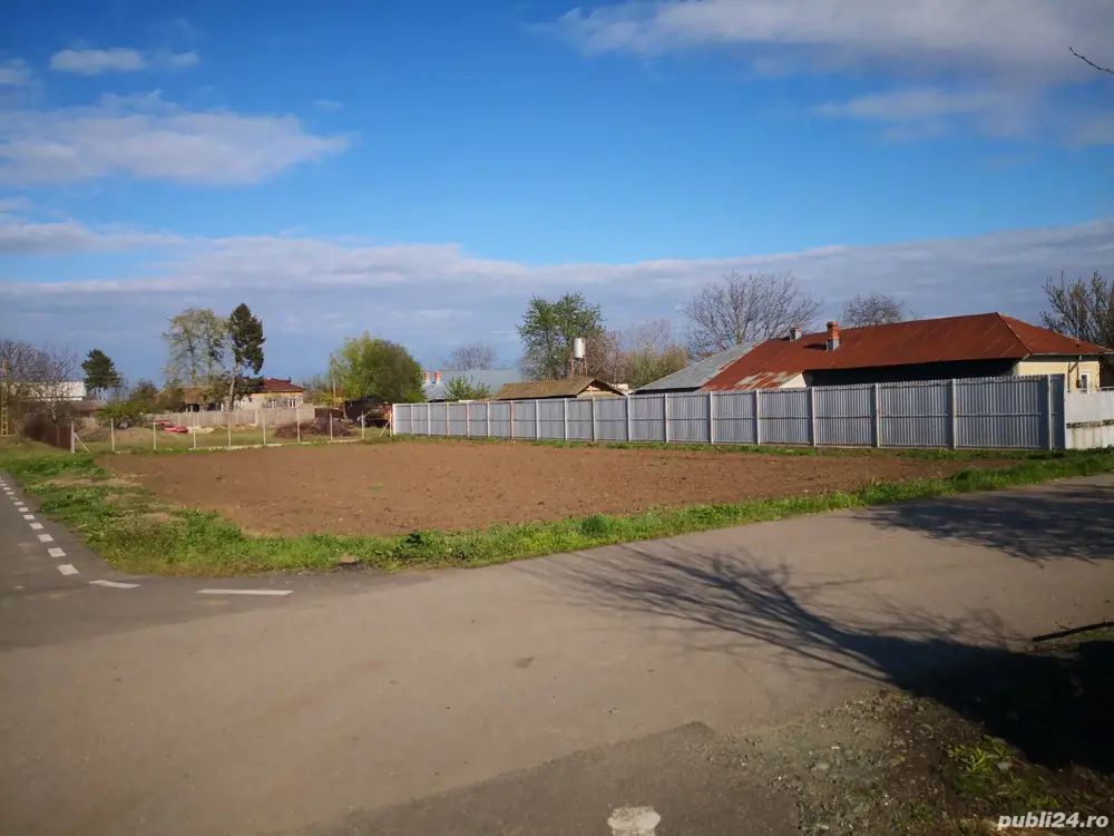 Teren intravilan Casa 809 mp Sat Valea Roșie Jud Călărași la 62 km fata de București