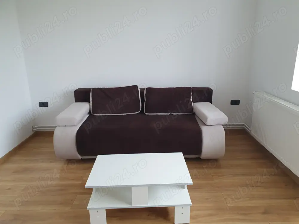 Închiriez apartament