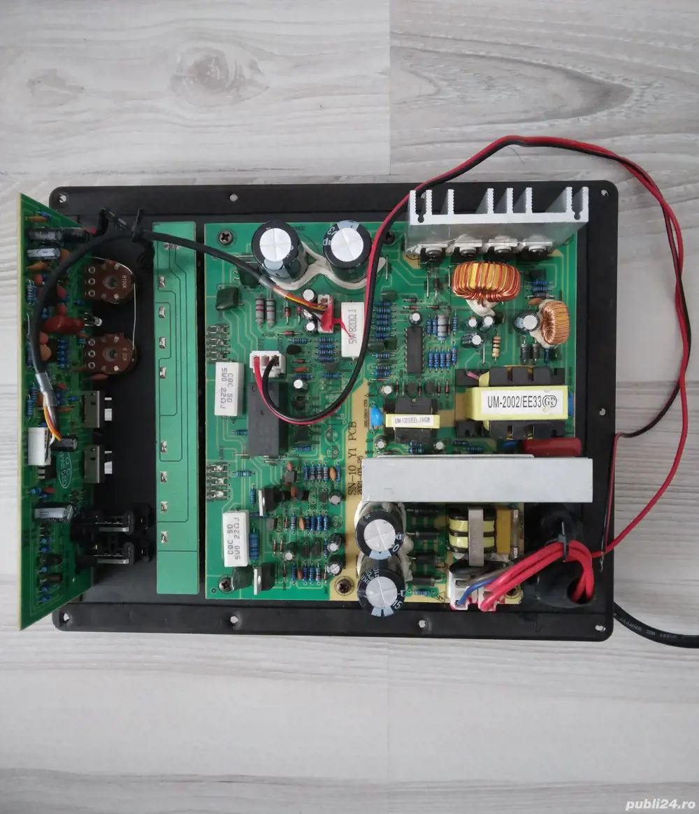 P L A C Ă de amplificare de bass,marca Philips,250 W Rms