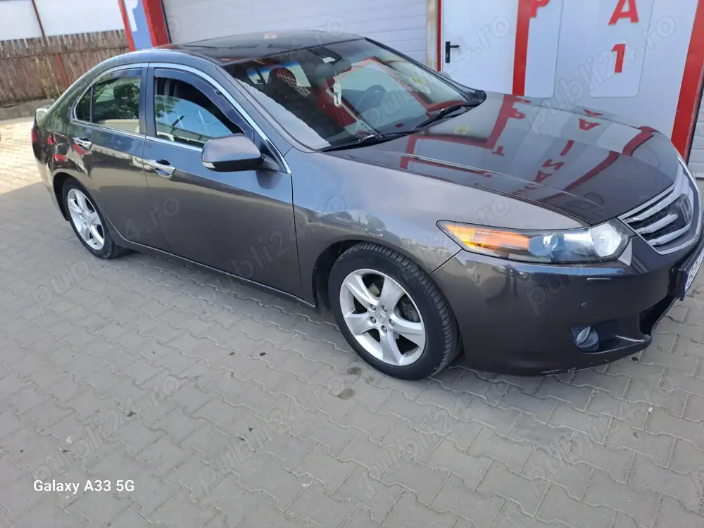 Vand Honda  accord8. 