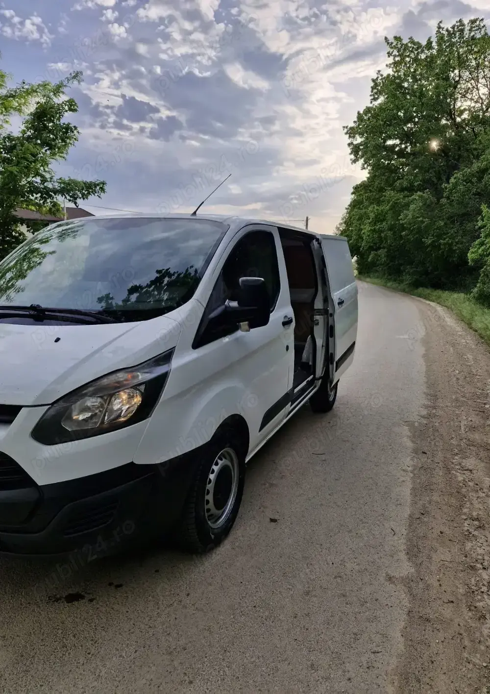 Ford Transit Courier 2014