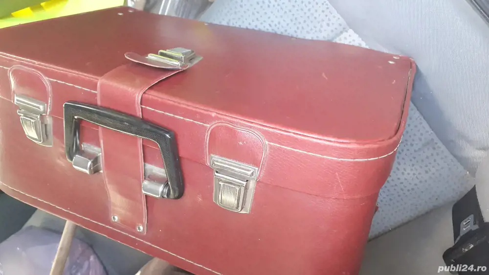 Mașină de cusut electrică.