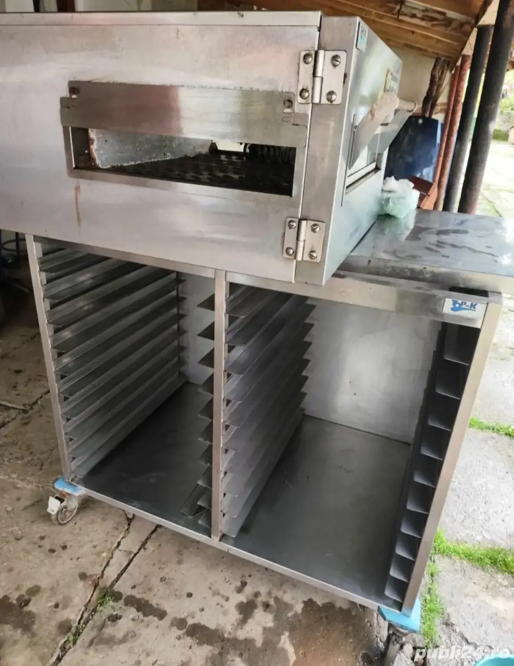 vând rastel din inox 