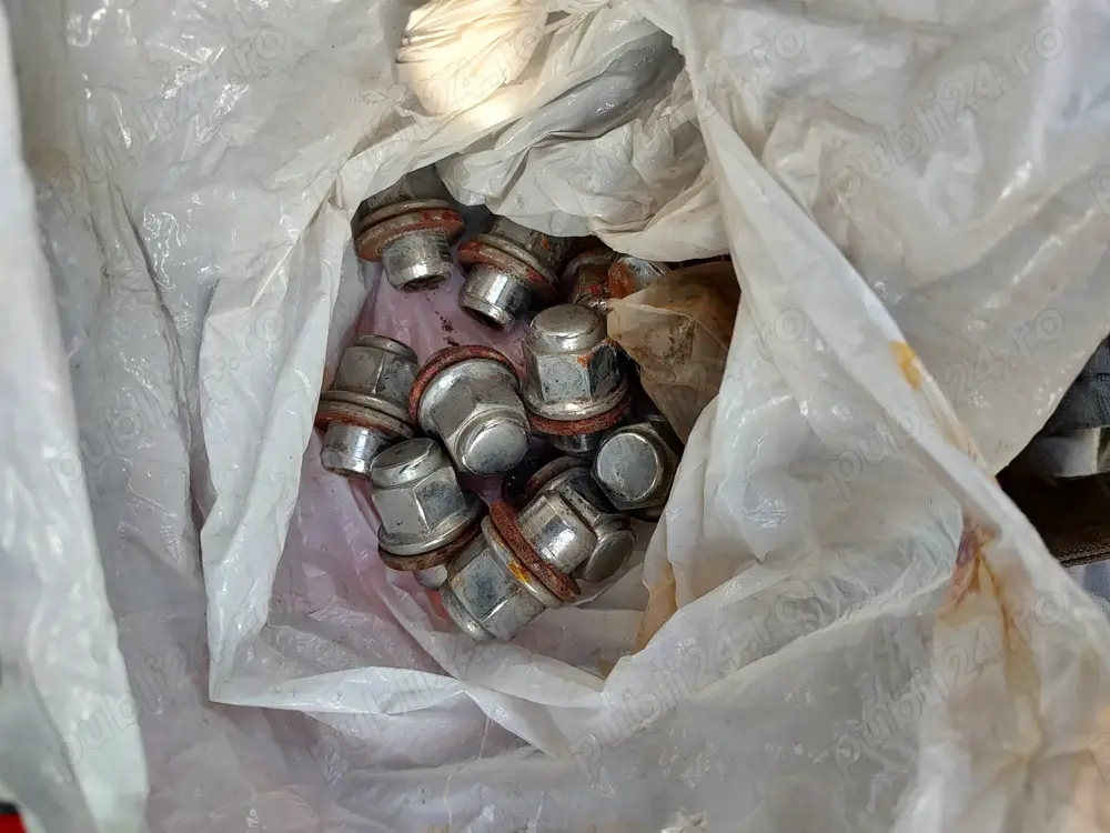 Vând piulițe roti PTR Toyota,Kia,Nissan