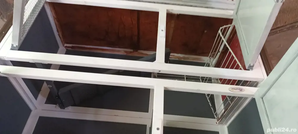 Cusca iepuri exterior noua nouța,  cu etaj , cu scarita , cu 2 tavite . Este noua nouța. 