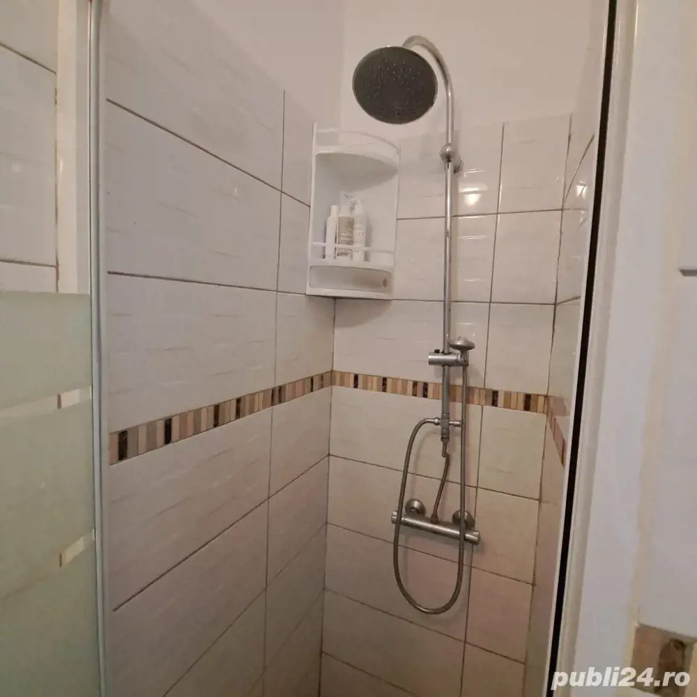 Garsoniera de inchiriat 