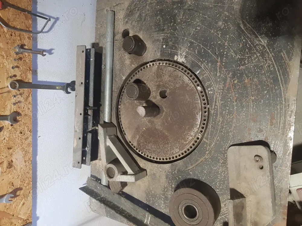 Vand sau schimb  masina de fasonat etrier Tecmor trifazica 26mm 