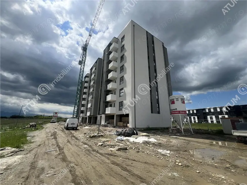 Apartament de 2 camere balcon si debara  zona Doamna Stanca