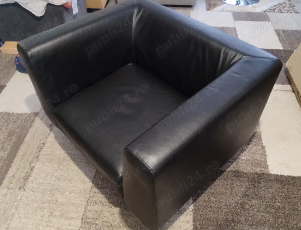 Vand  Fotoliu piele integral , mini birou copii 2-6 ani