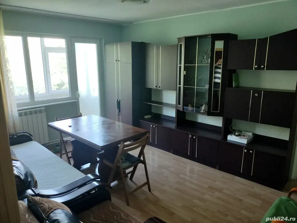 Apartament 3 camere Apartament 3 camere