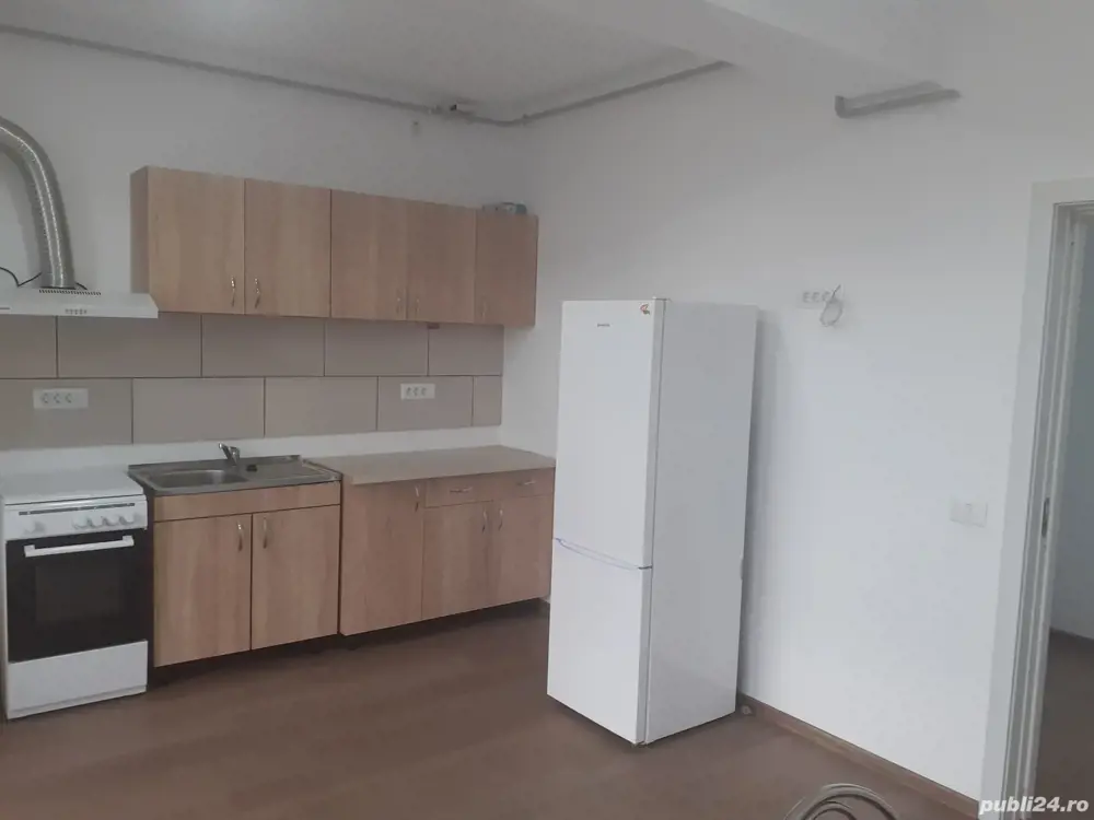 Inchiriez ap 3 cam nou