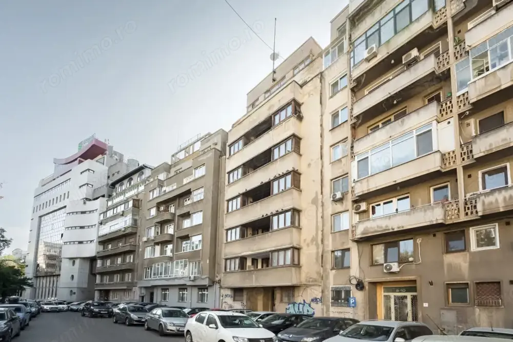 Imobil Art Deco de vanzare