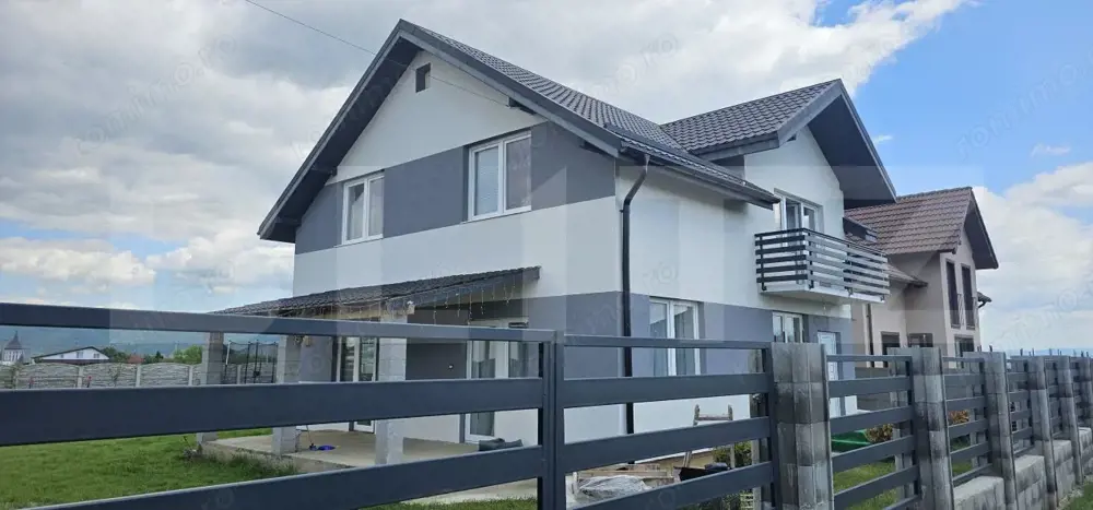 Casă cu 4 camere și 800 mp teren în Simeria. COMISION 0% CUMPĂRĂTOR