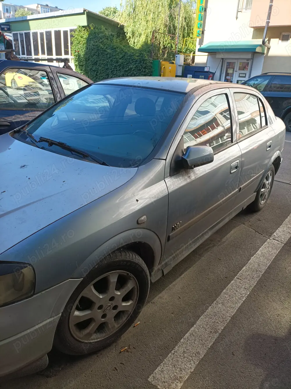 Vând Opel Astra Berlină cu hayon