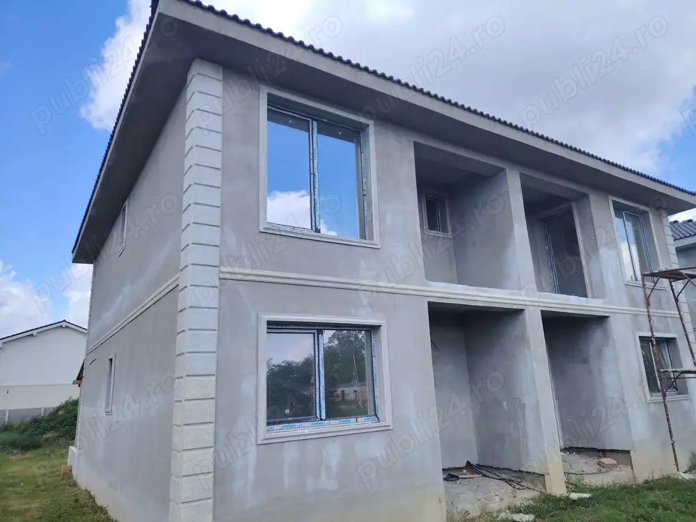 De vanzare duplex in Mosnita Noua , aproape de Calea Buziasului , 148000 euro NEGOCIABIL