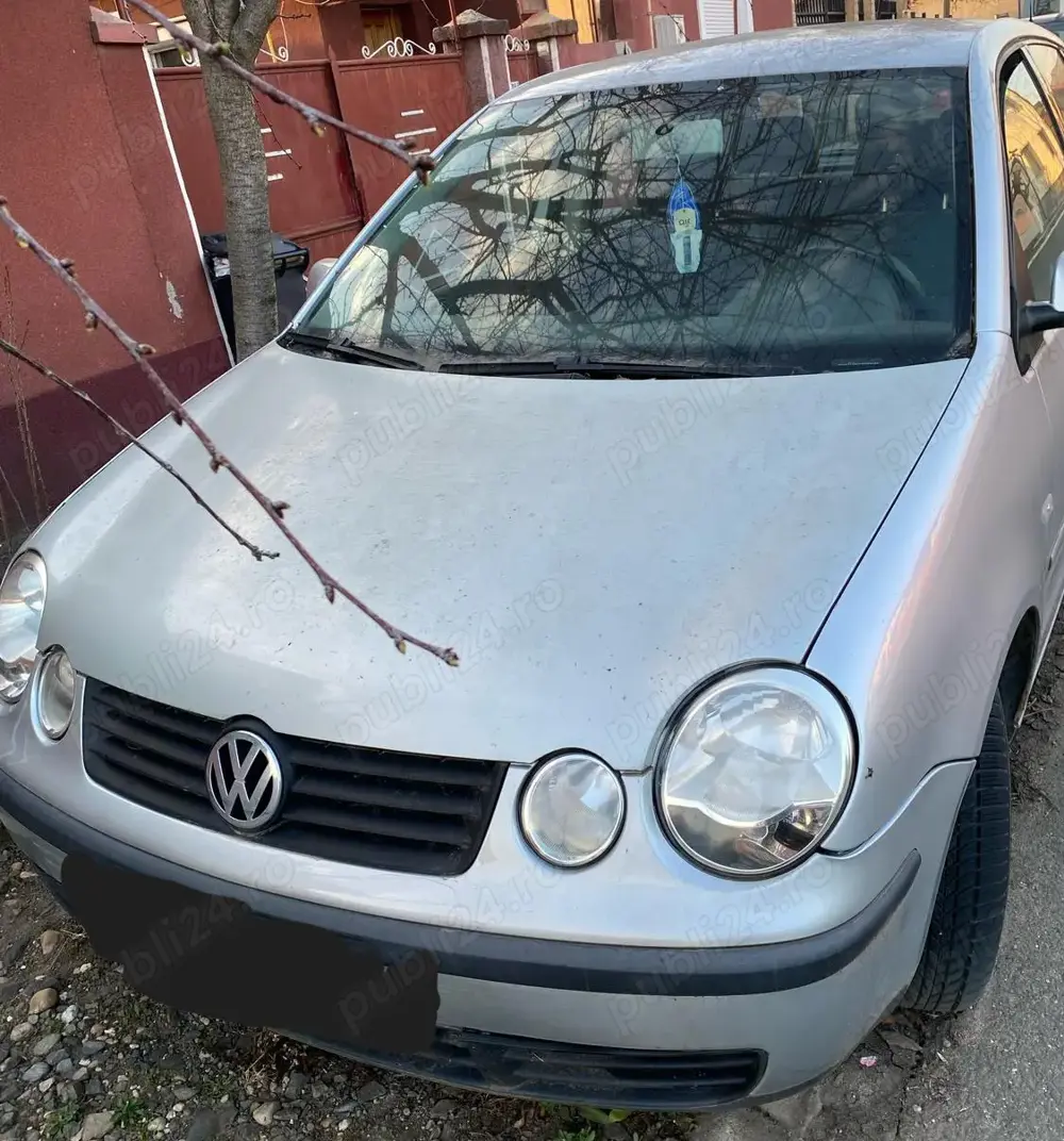 Vand pemntru piese sau dezmembrare VW Polo 1.4 benzina 2001