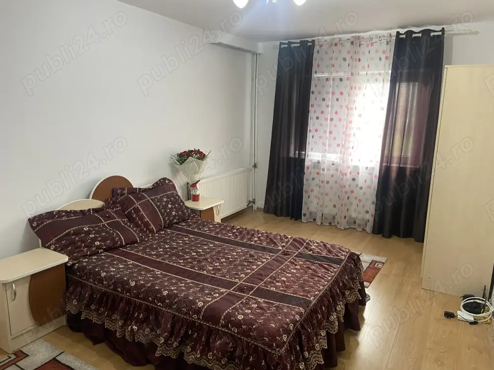 Garsoniera spatioasa parter 