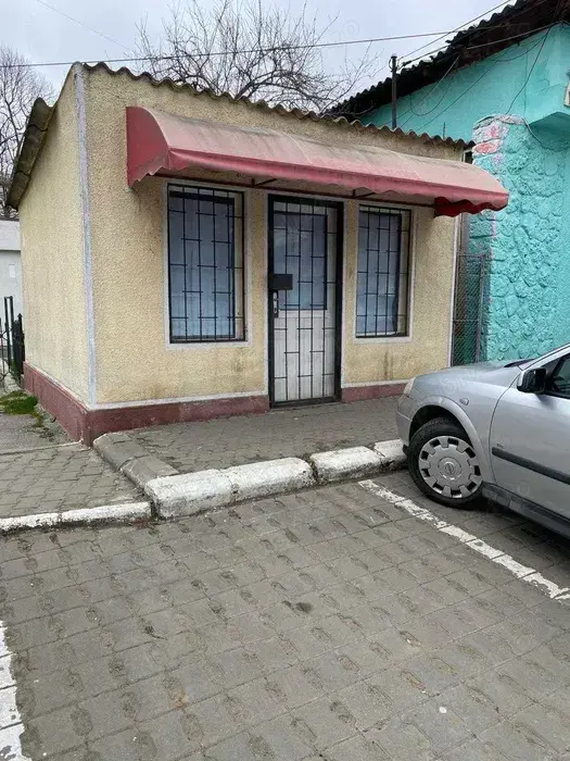 Spatiu comercial ,str Stefan cel Mare nr35b ,de inchiriat! De VANZARE