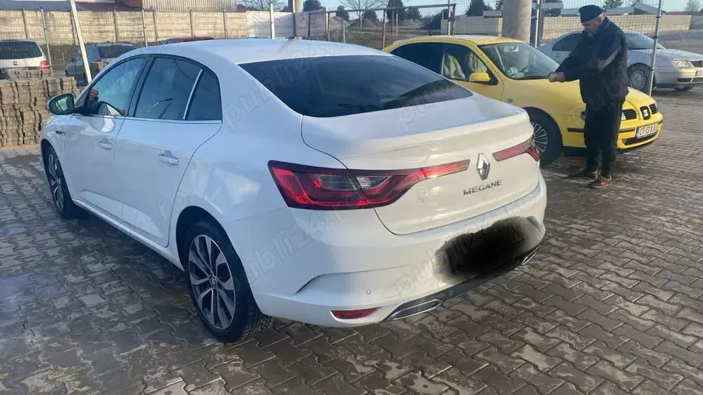 Vând urgent autoturism Renault Megan sedan Vând urgent autoturism Renault Megan sedan
