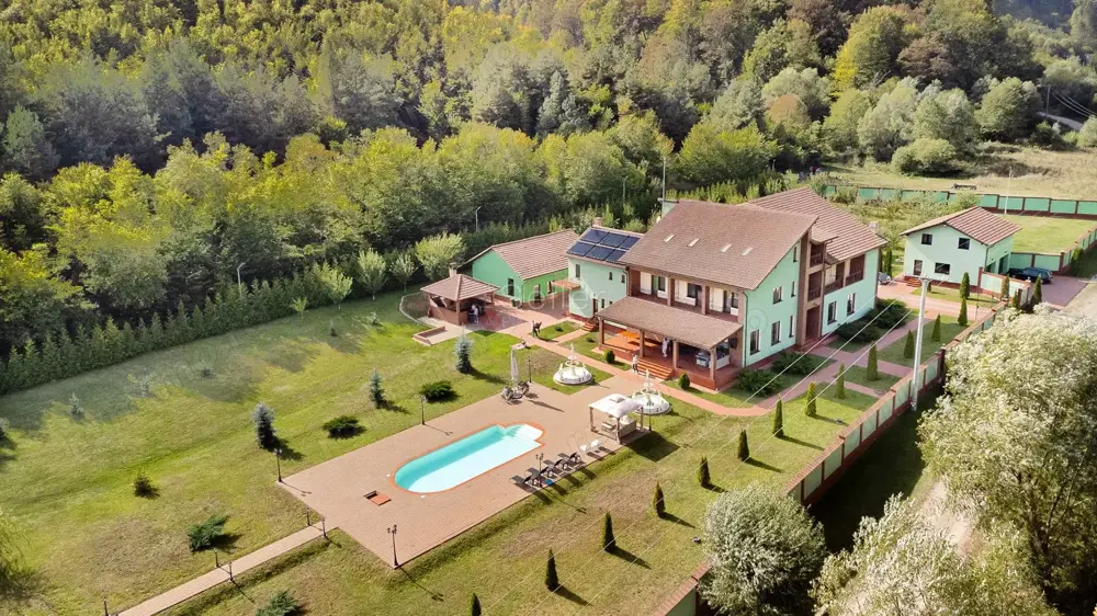 PROPRIETATE DEOSEBITA - LIZIERA PADURII