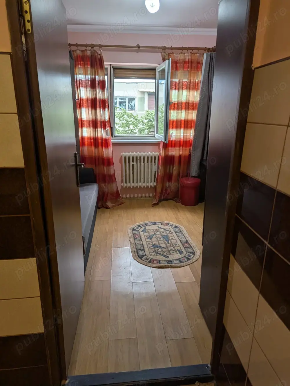 Garsoniera zona Viaduct