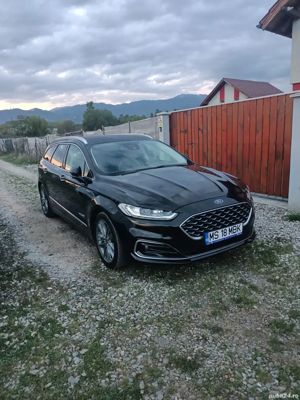 Ford Mondeo Vignale 2019, 2.0 Hybrid, 121000 KM - 1999 cm3 , 187 CP