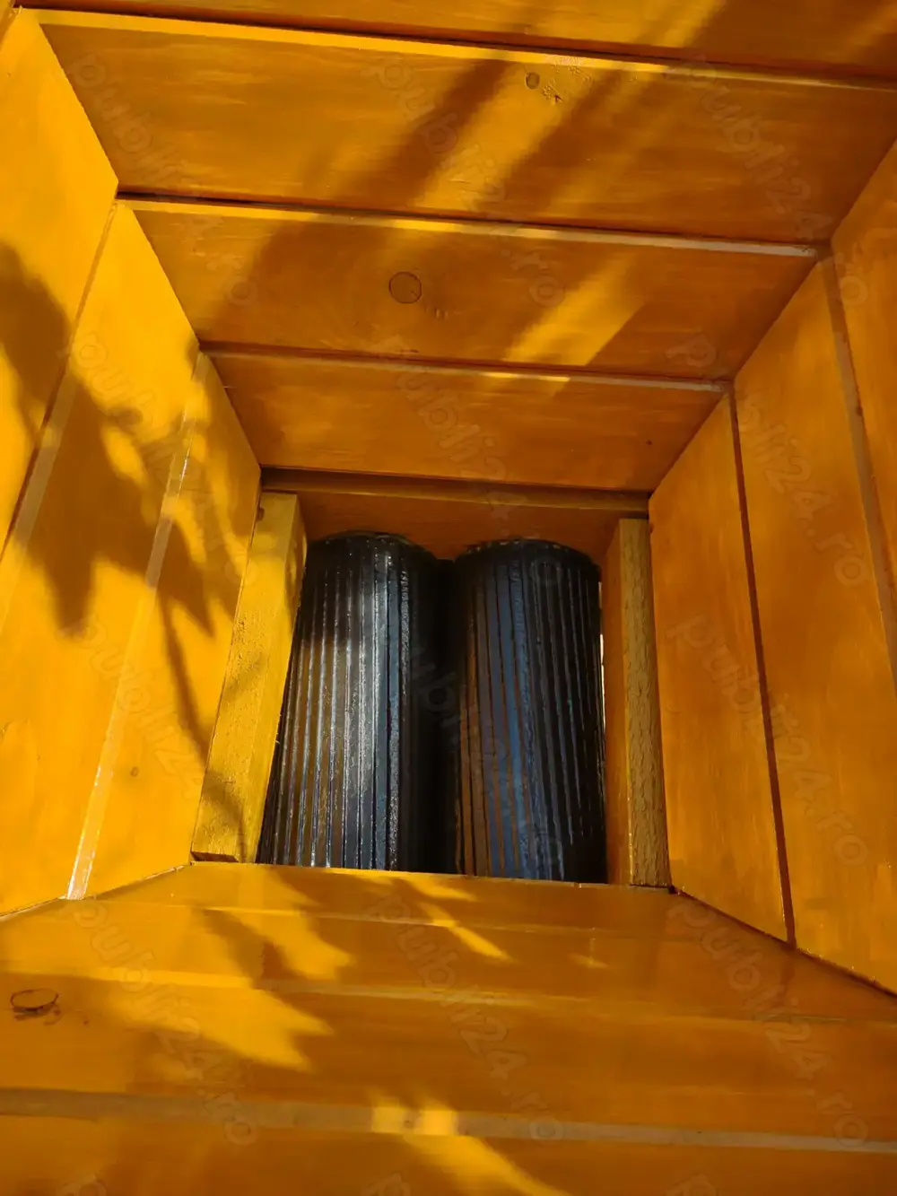 Vând zdrobitor struguri