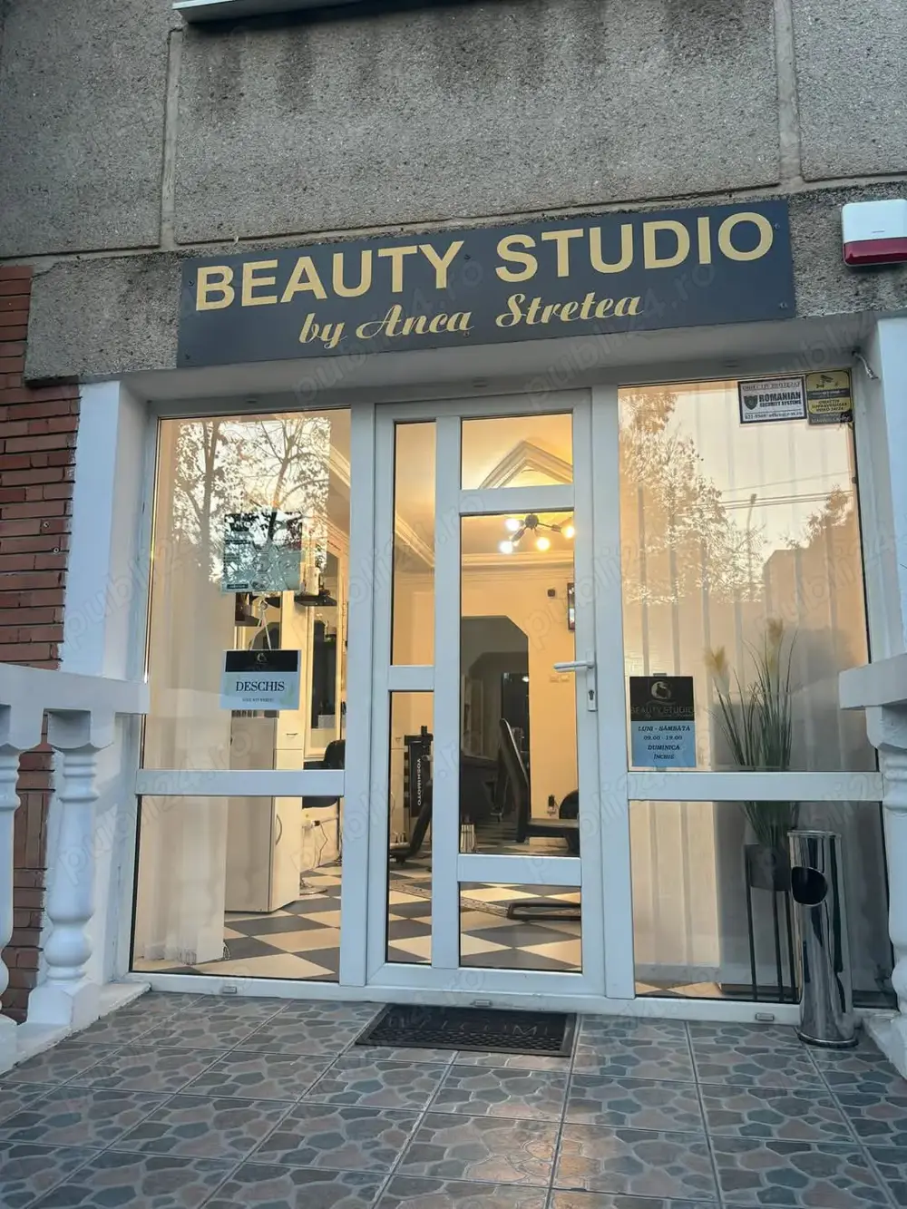 Salon Rogerius caută persanal