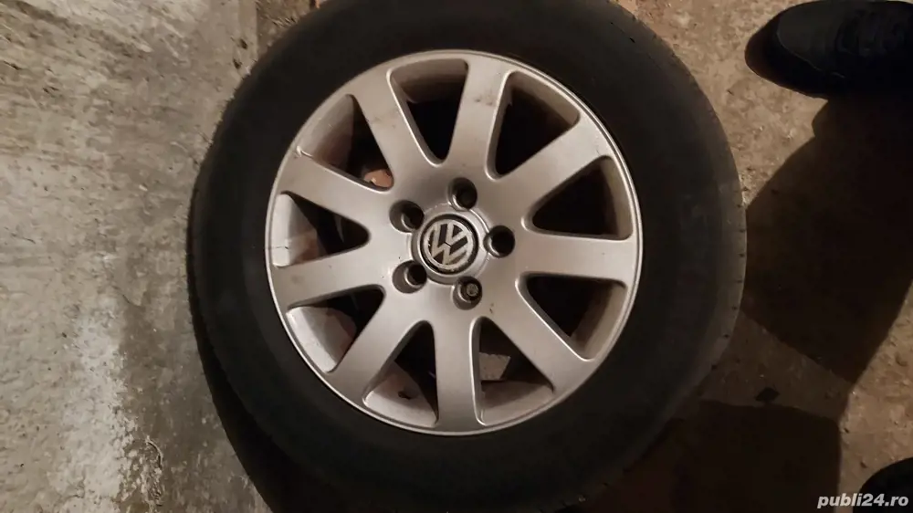 Vand jante aluminiu R15 + cauciucuri vara ca noi