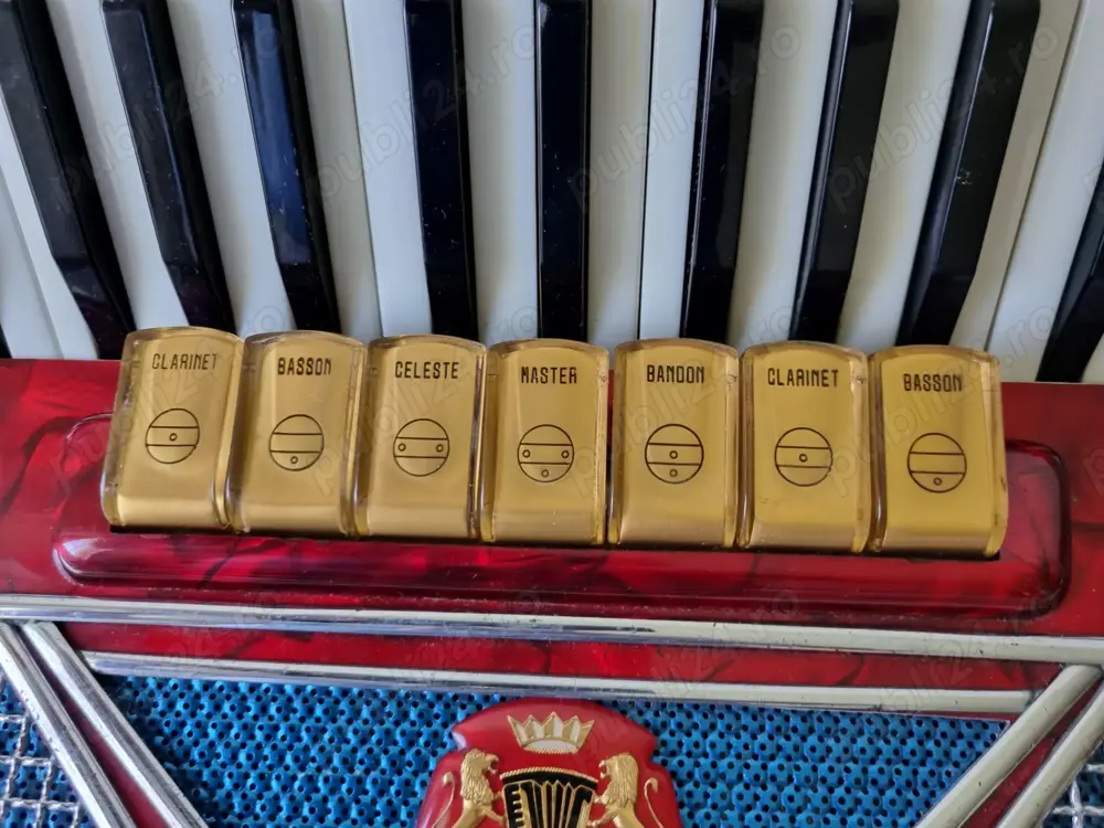 Acordeon italian ,80 basi Castelfidardo