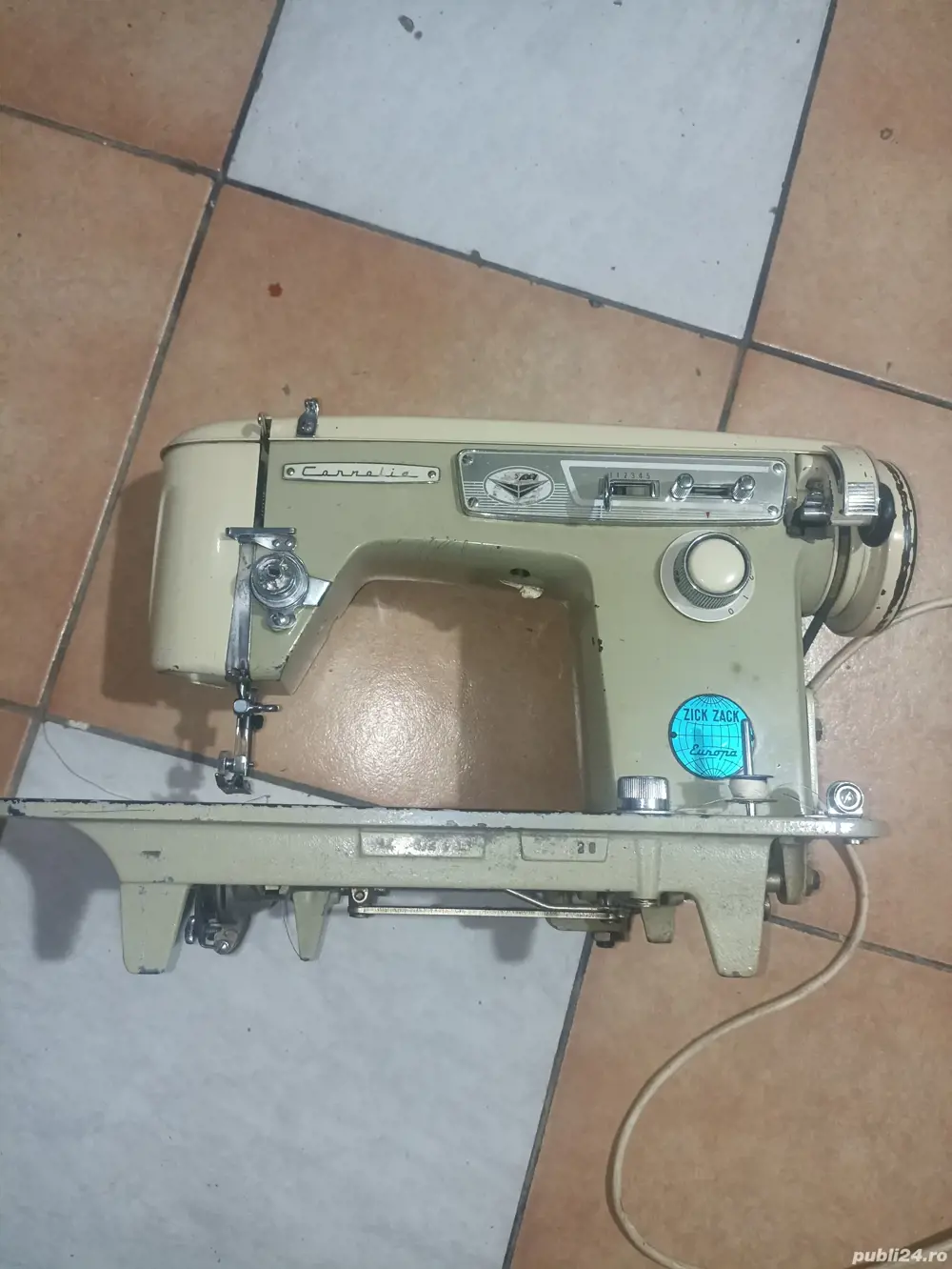 Masina de cusut Zig-Zag Cornelia