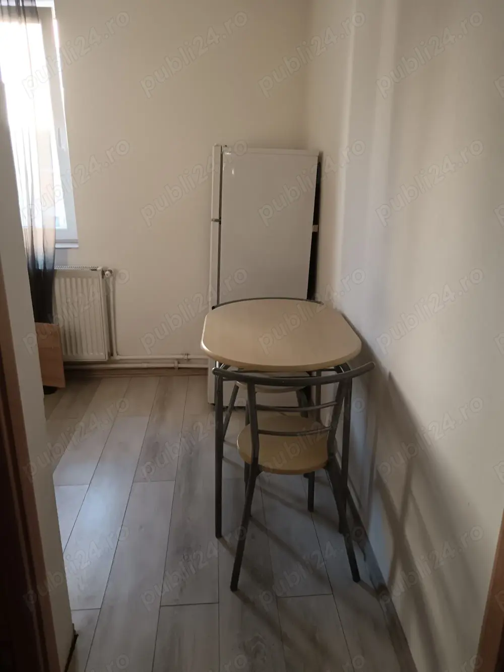 Închiriez garsonieră Închiriez garsonieră