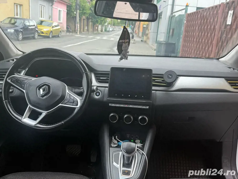 Renault Captur plug in hybrid