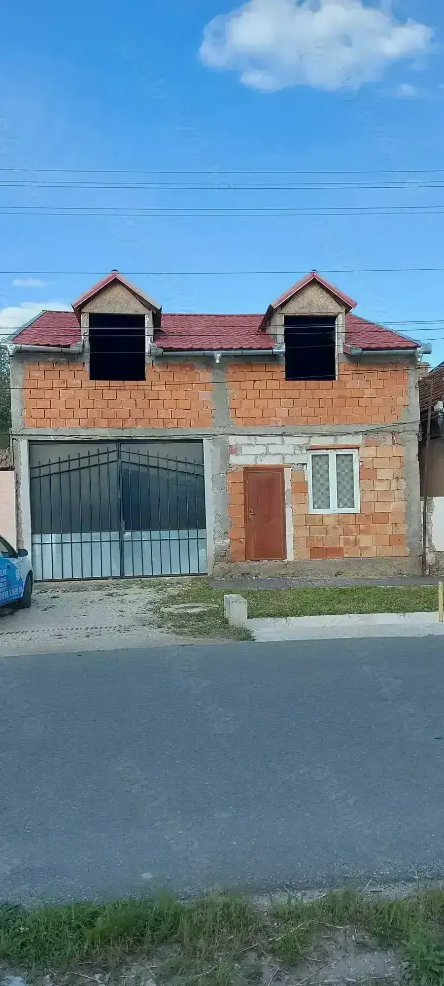 Vand casă în Bocșa  Română.  Vand casă în Bocșa  Română.