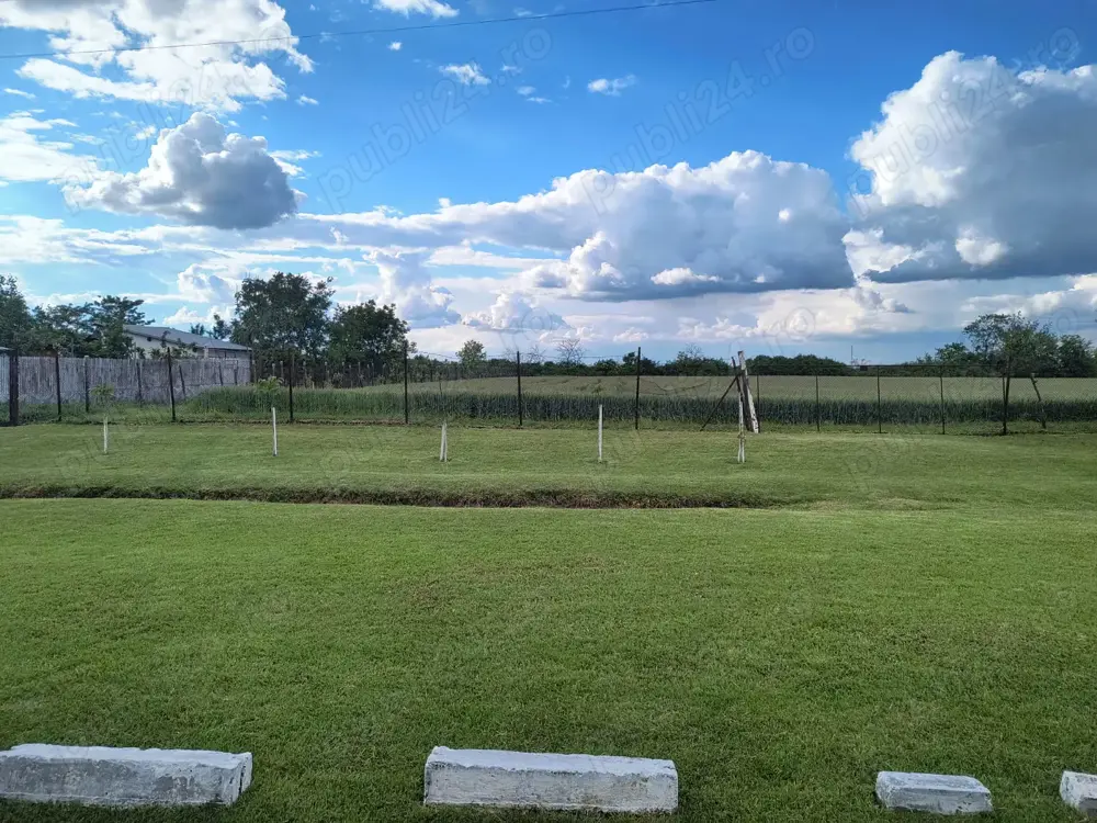 Vând teren intravilan 