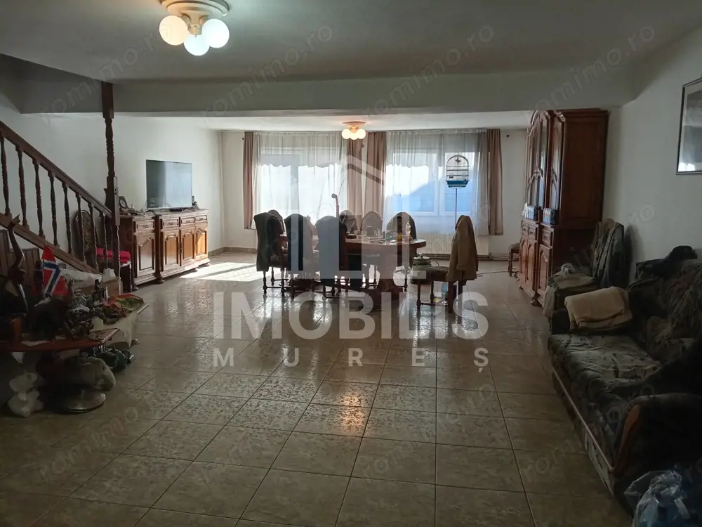 Casa cu 2 corpuri de cladire | zona 7 Noiembrie