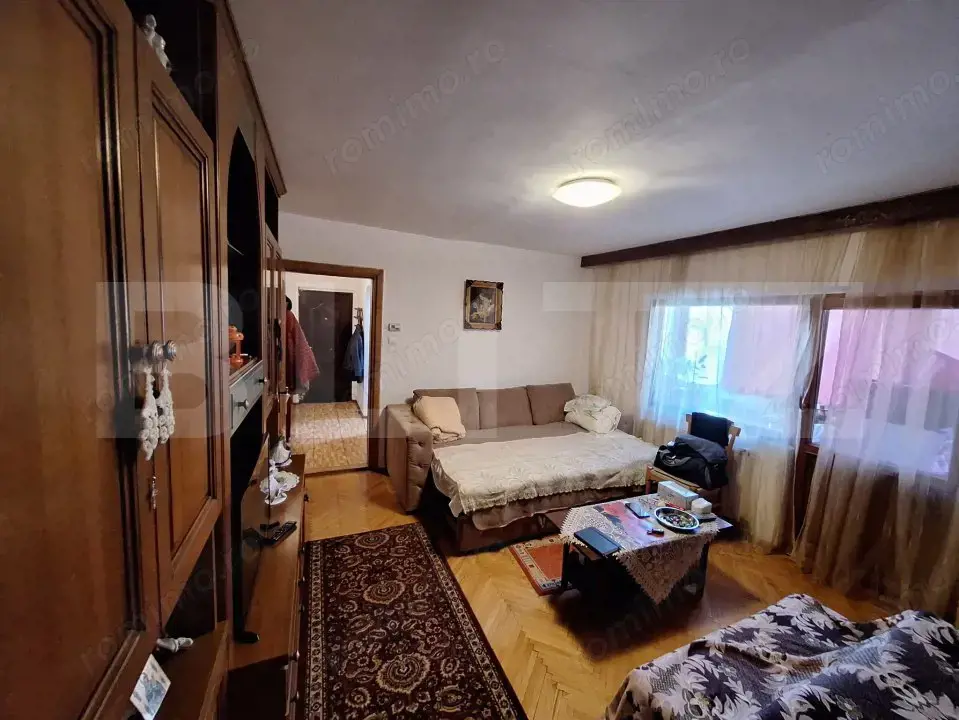 Apartament de vanzare, cu 2 camere, bloc izolat, 56 mp, zona Aradului