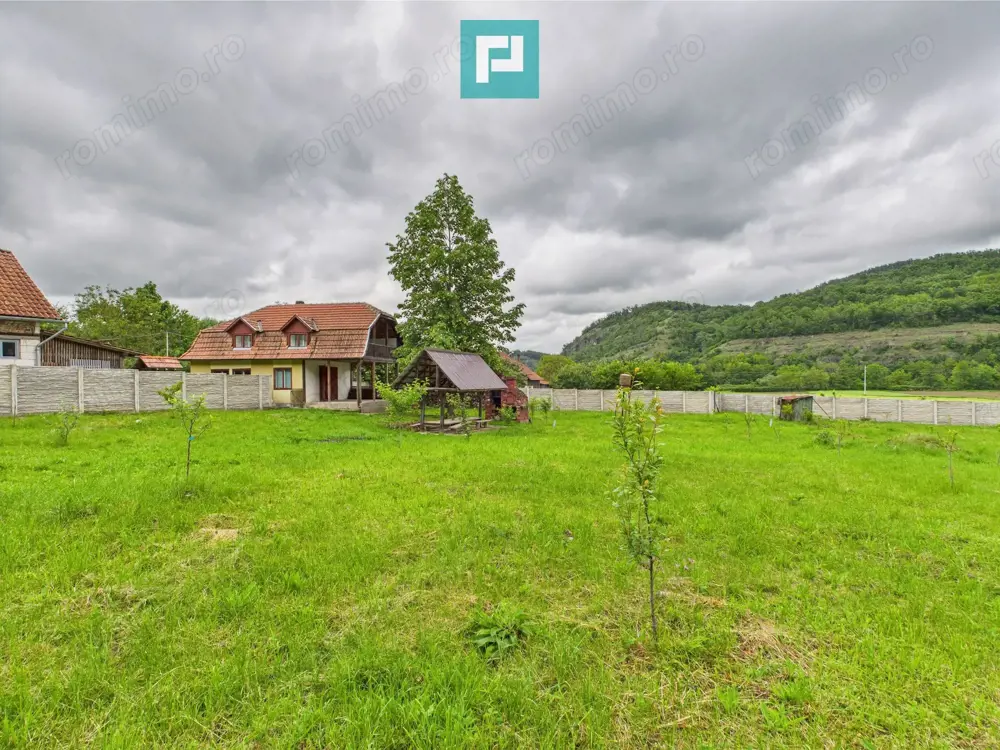Casă în localitatea Gurahonț - Arad, teren 2914 mp