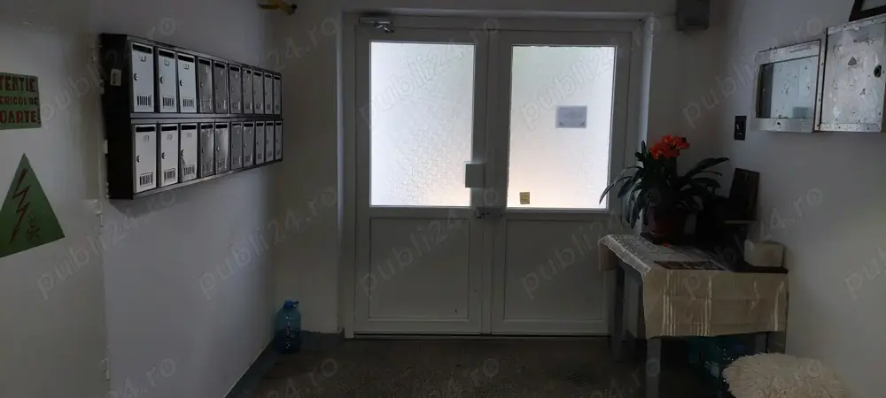 De vânzare apartament 3 camere