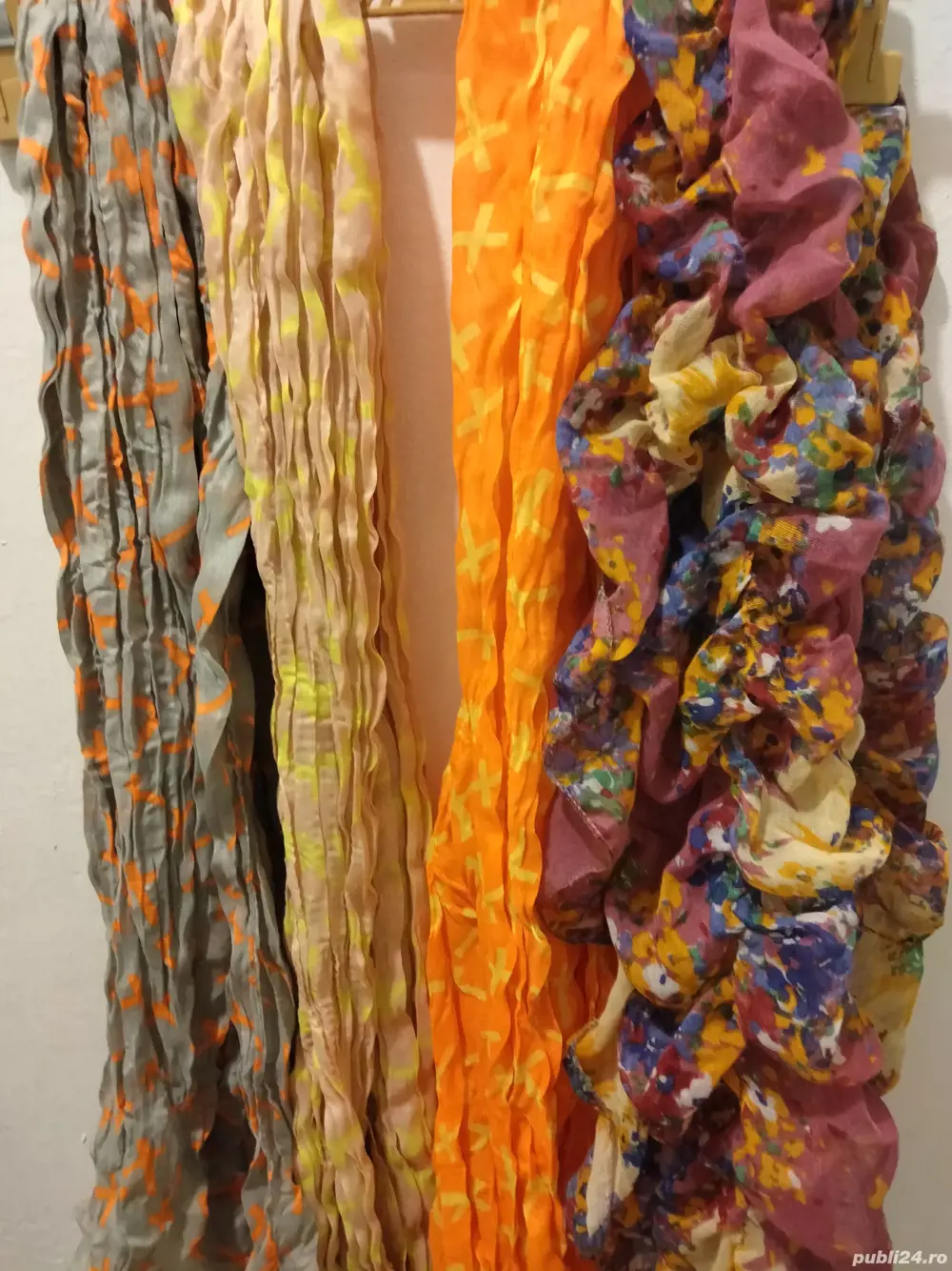 Diverse easrfe, fulare,gulere (NOI)