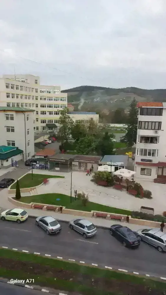 vând apartament  vând apartament