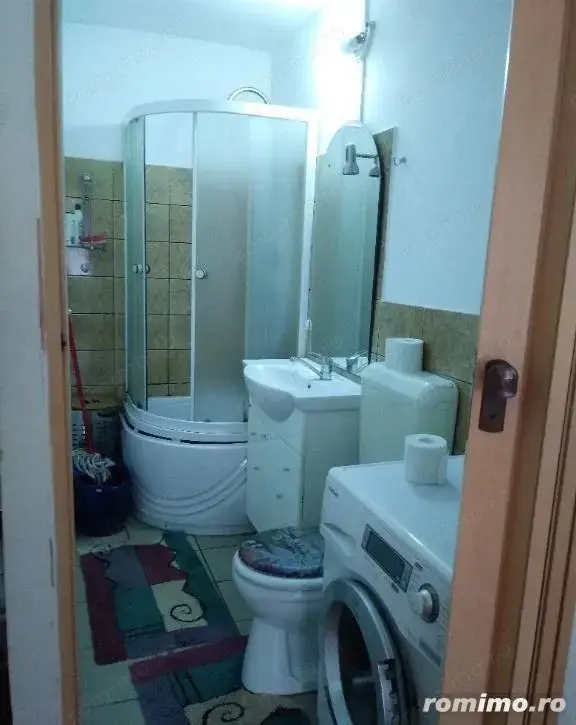 Inchiriez garsoniera in zona Aradului 