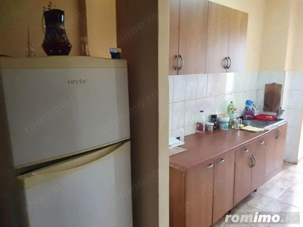 Inchiriez garsoniera in zona Aradului 