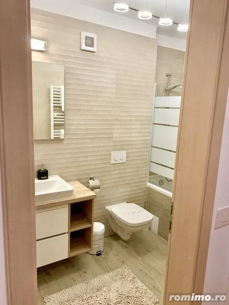 2 camere decomandat situat langa Facultatea de Medicina 