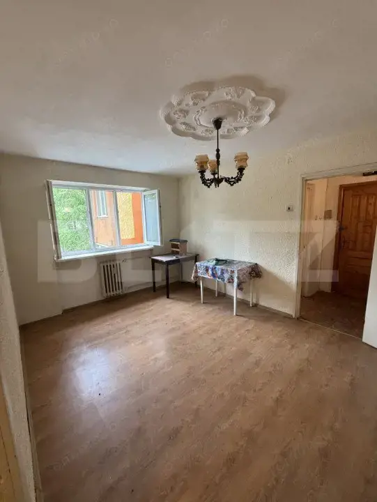 Investitie! Apartament cu 2 camere, 37 mp, etaj intermediar, zona Marasesti