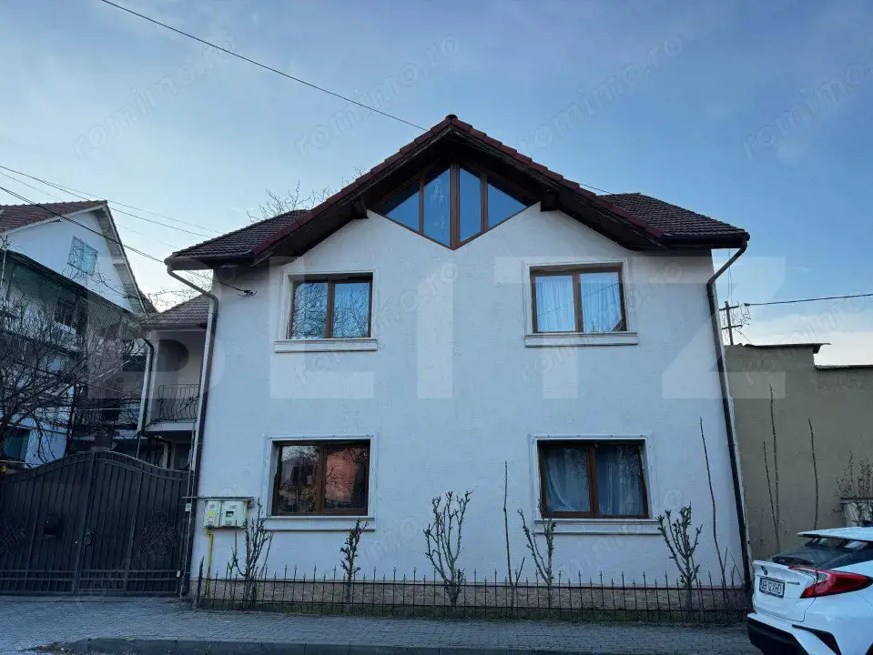 Casă cu 9 camere si 680mp teren – zona Cetate