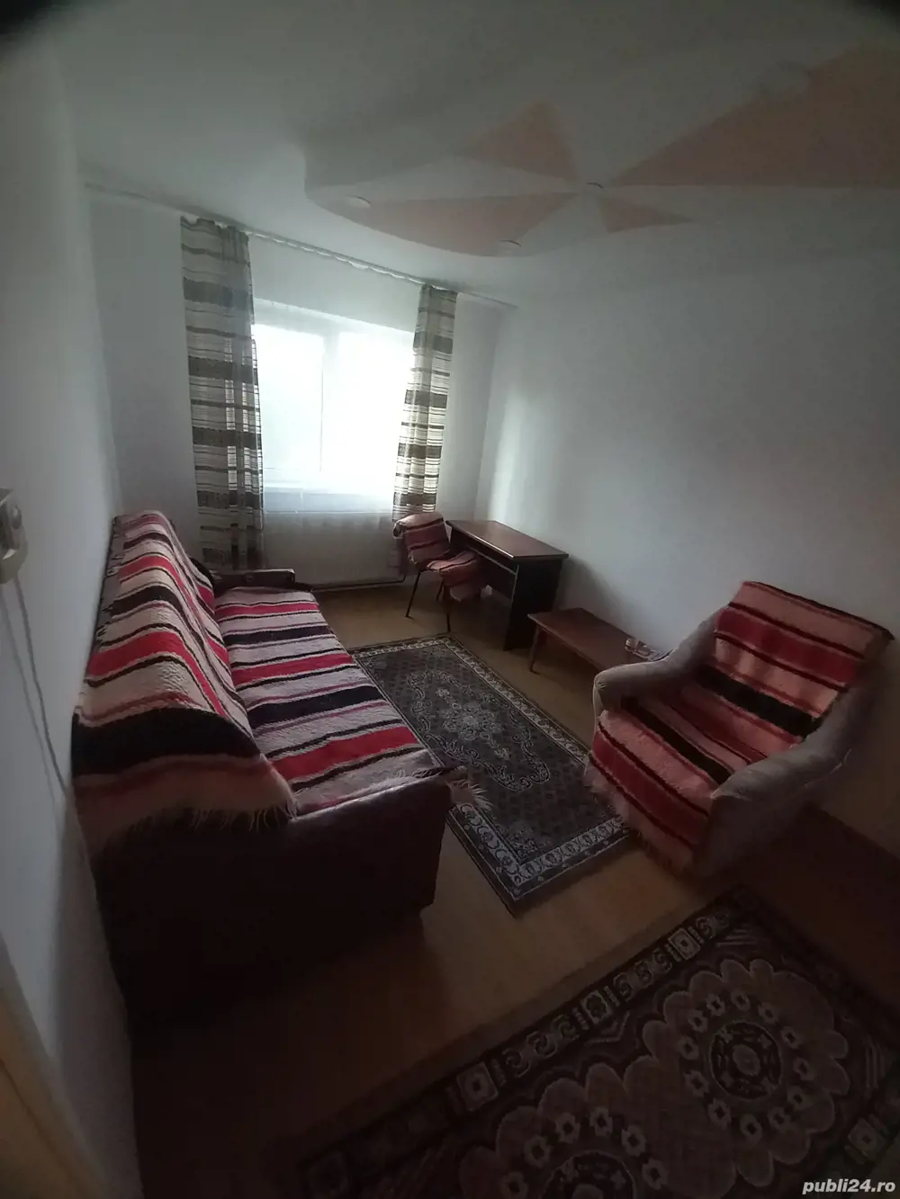 garsoniera de ichiriat in Sfîntu Gheorghe.