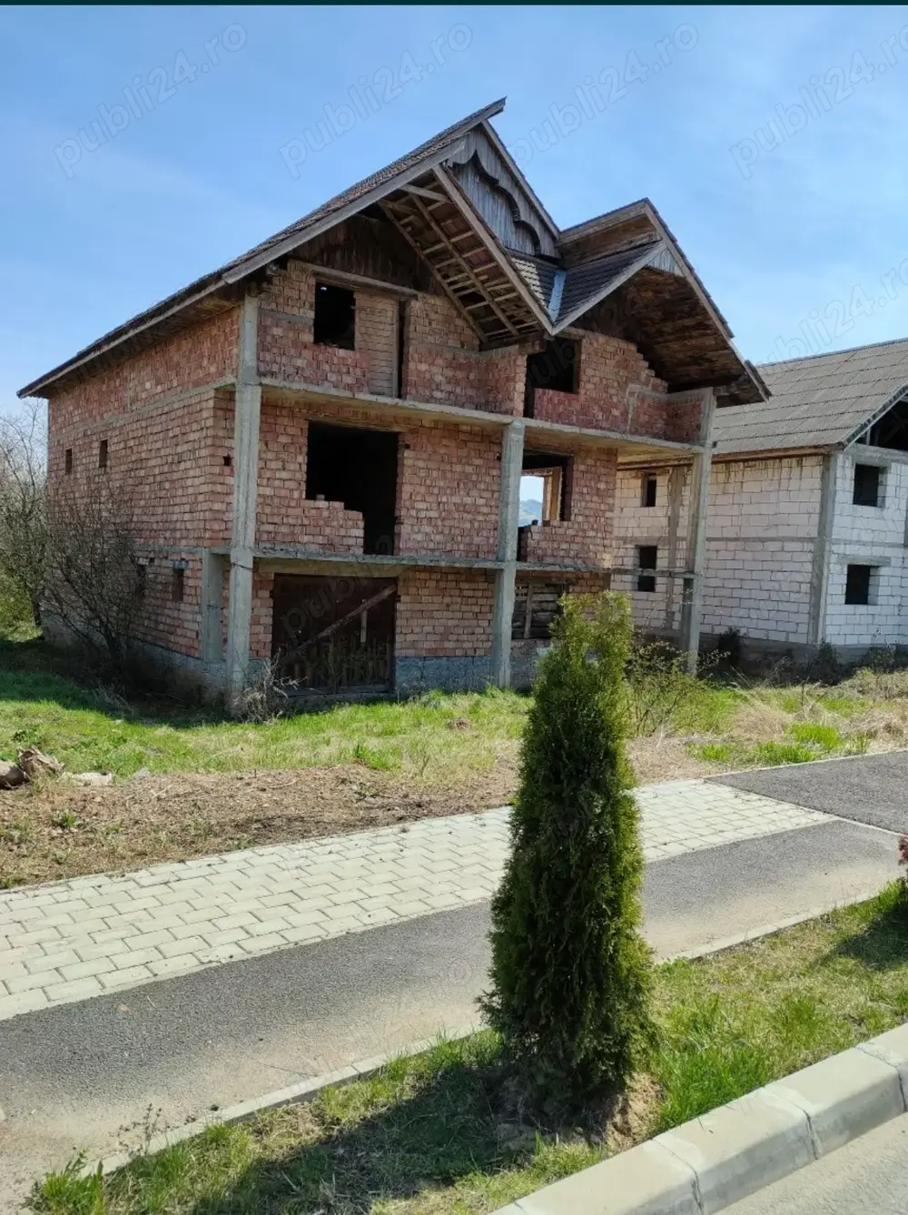 casa cu teren, casa, teren, pamant, apartament, garsoniera