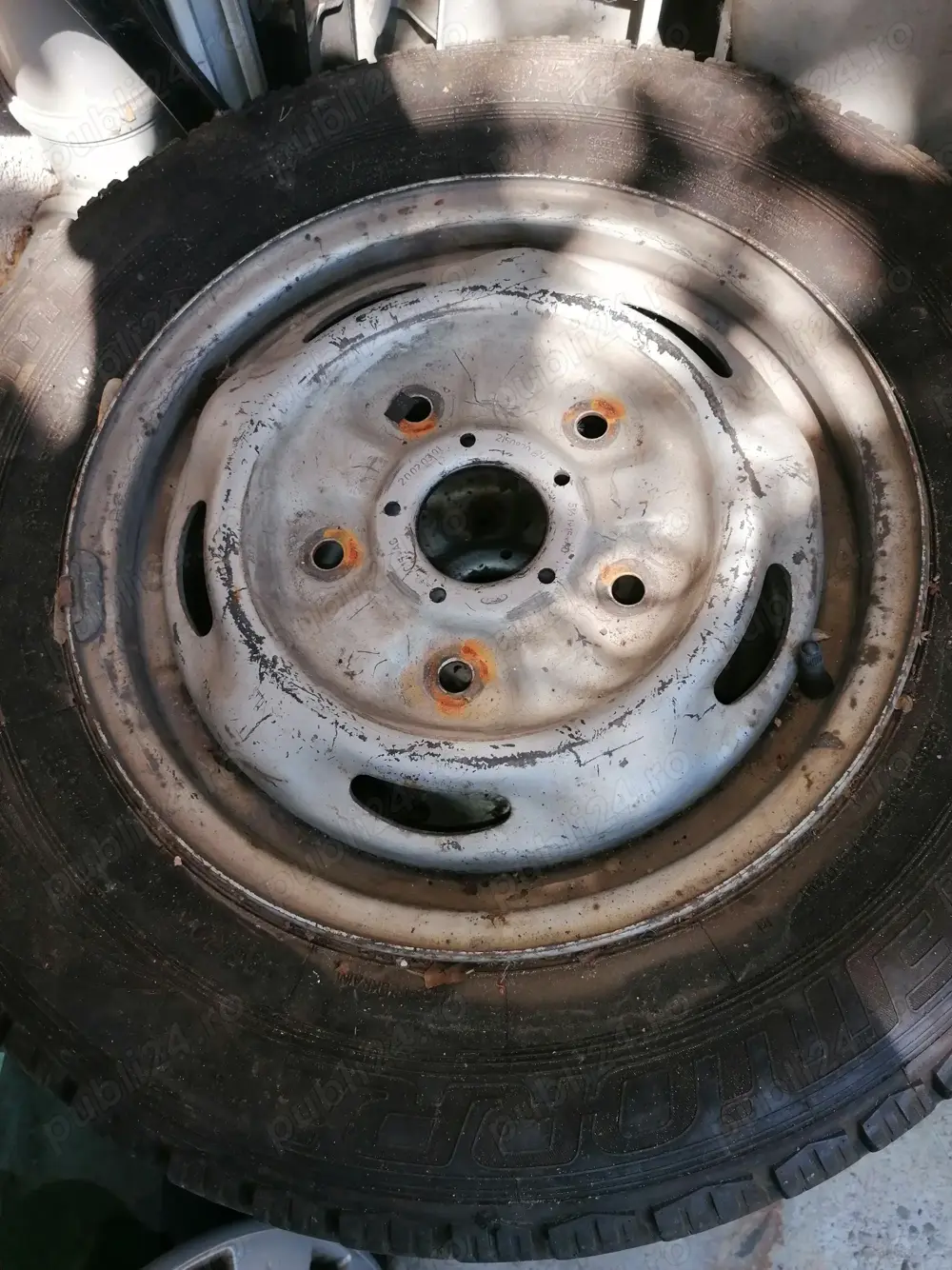 Vand sau schimb jante cu cauciucuri 195/70/15 C vara ,MS ford tranzit 