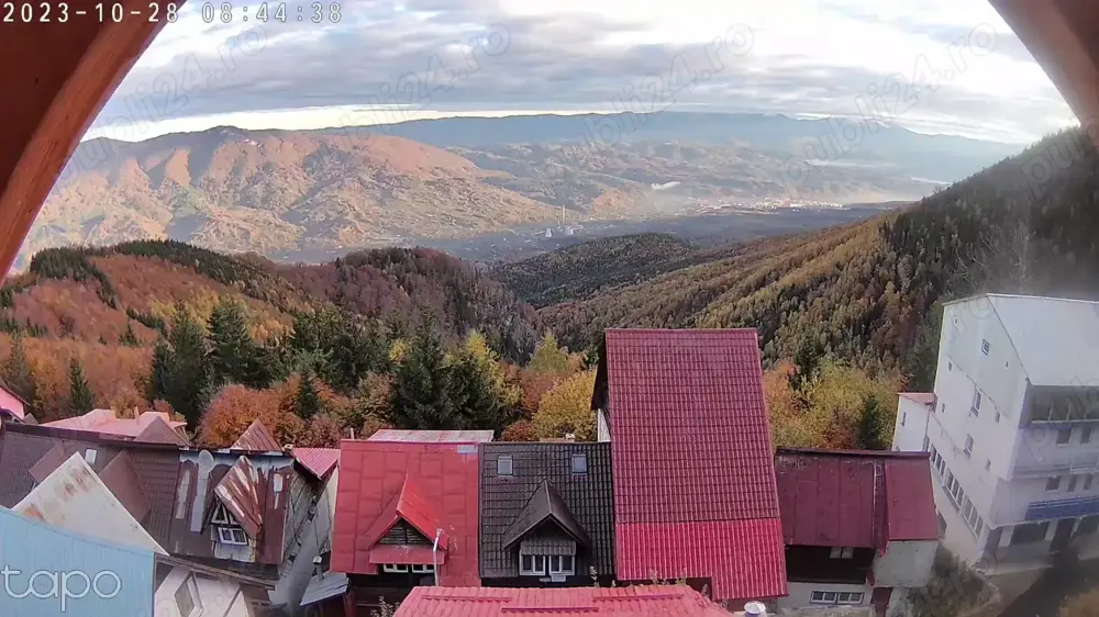 Oportunitate de investitie in STRAJA! Pensiune cu 10 camere in apropiere de partie